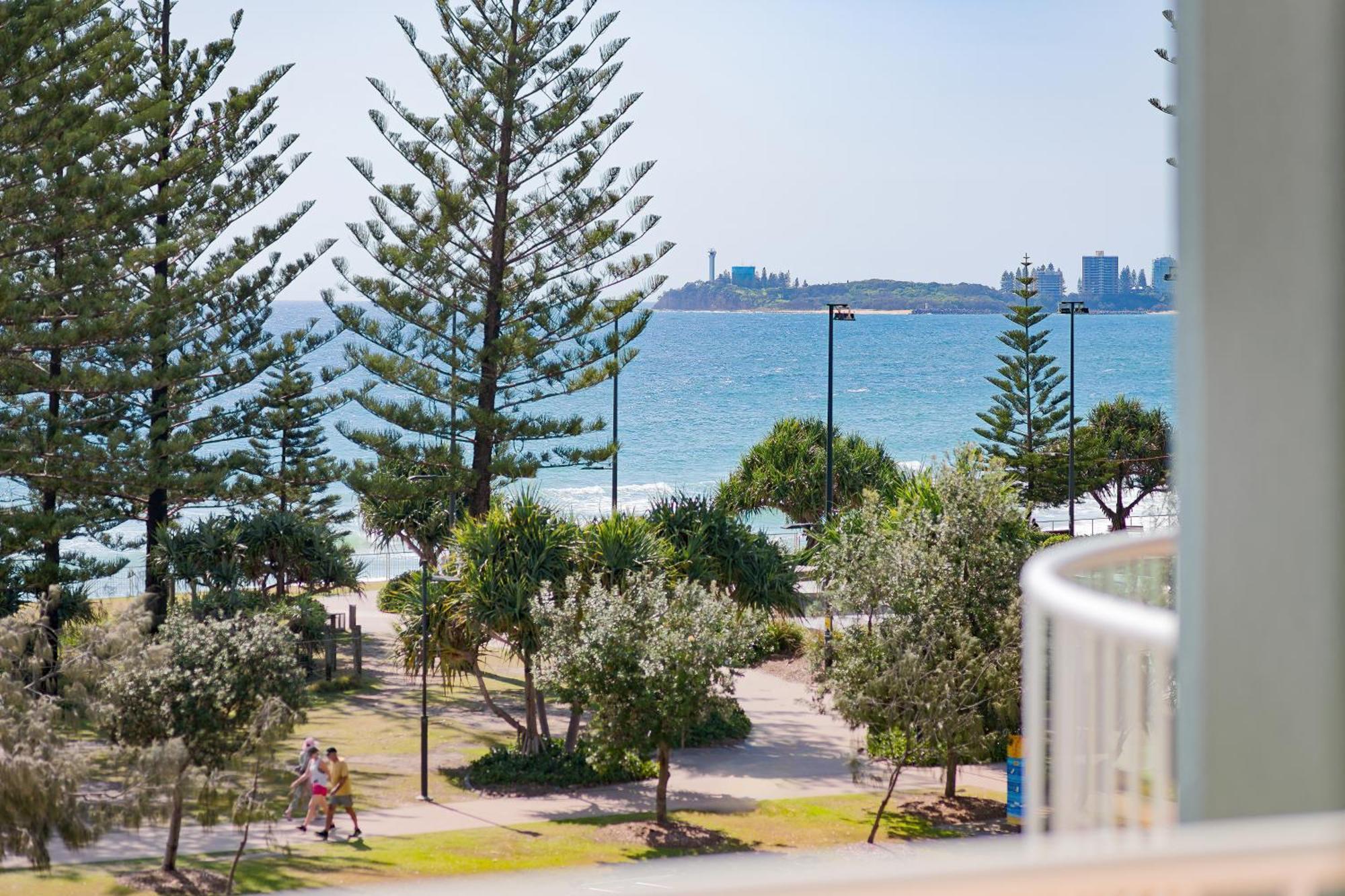 Alex Seaside Resort Alexandra Headland Exterior photo
